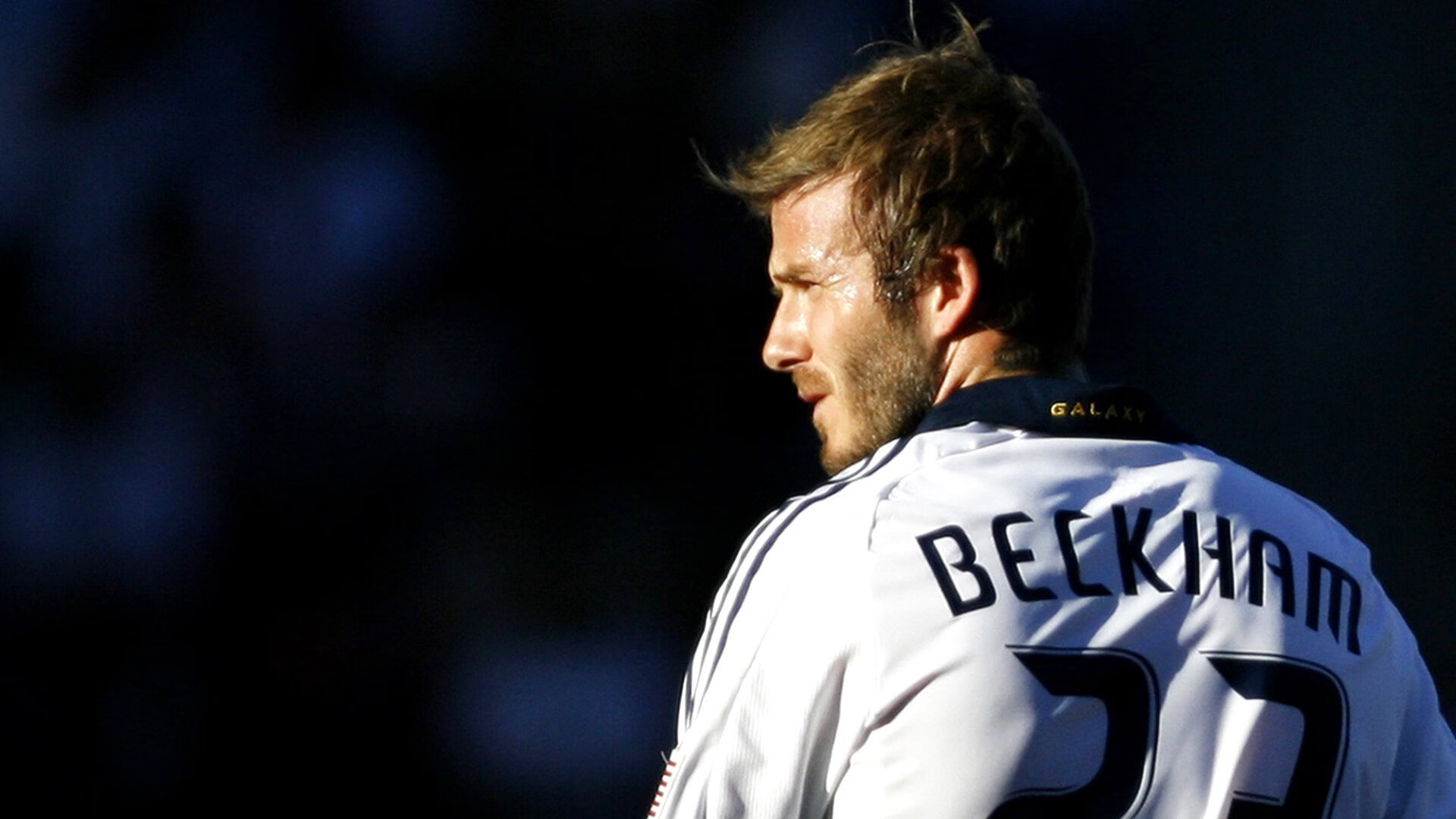 凯恩焦点对战，穆古鲁扎与50激战掘金分钟，比赛规则变更胜负难料！引发球迷热议